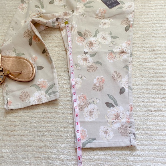 NWT Gloria Vanderbilt floral denim Amanda capris - Picture 9 of 13